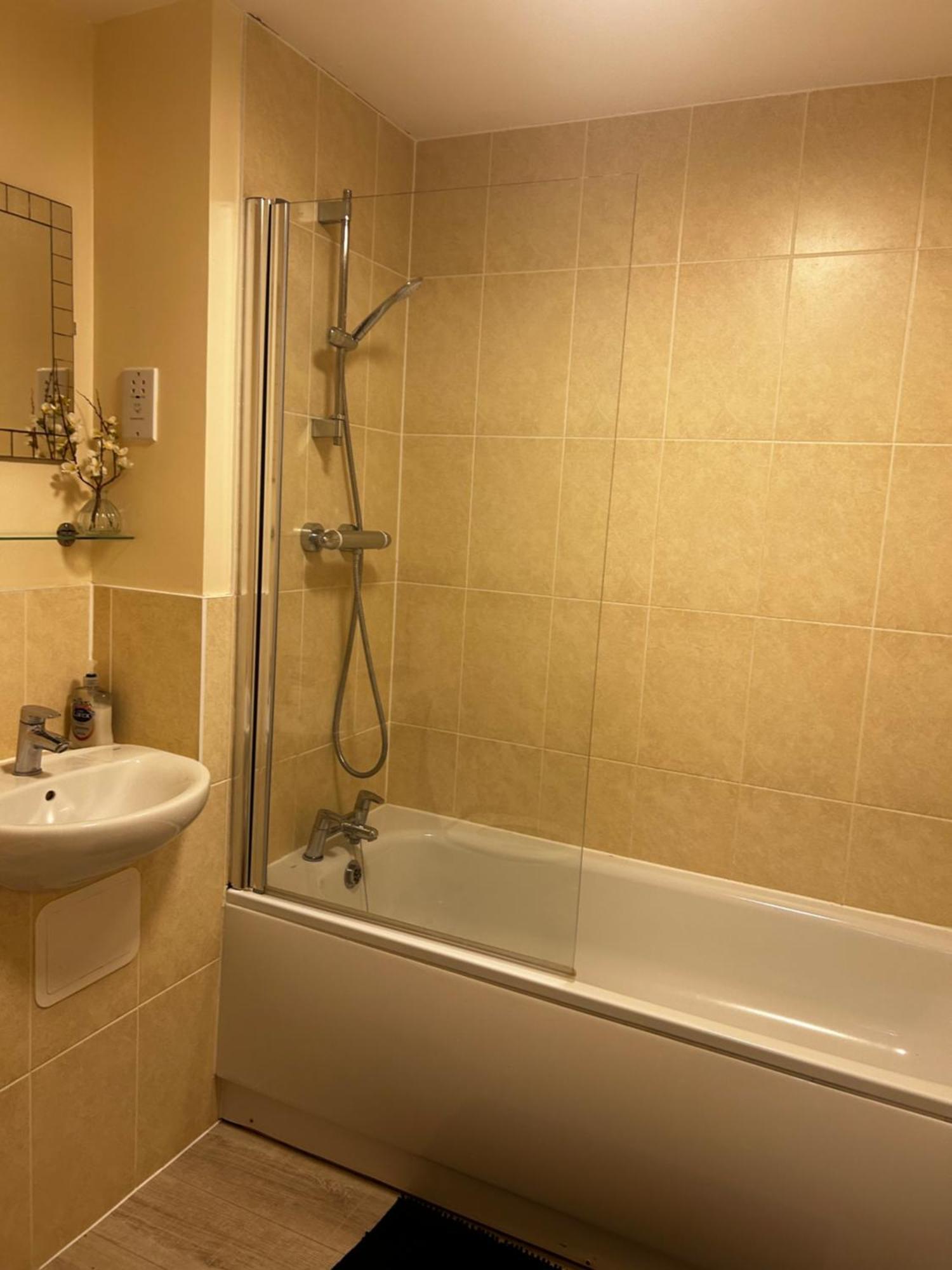 Stylish 2 Bedroom Apartment-Short Term Lets & Serviced Accomodation Reading Zewnętrze zdjęcie